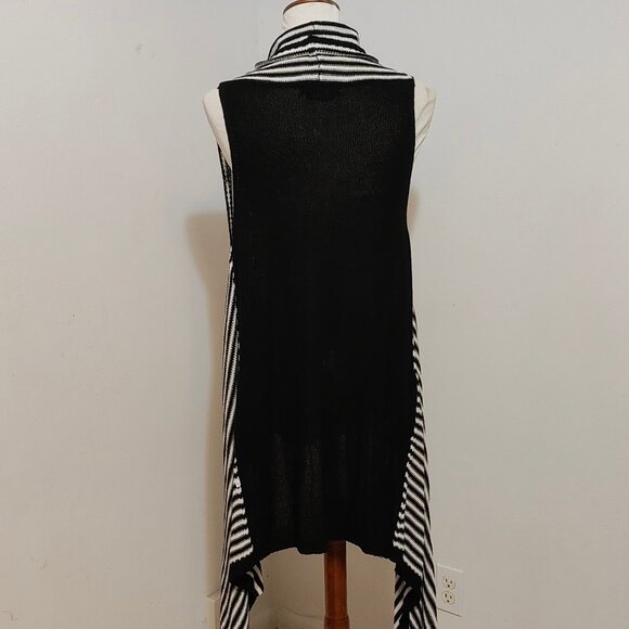 BCBGMAXAZRIA B&W Striped Knit Open Front Long Vest M - Picture 7 of 13